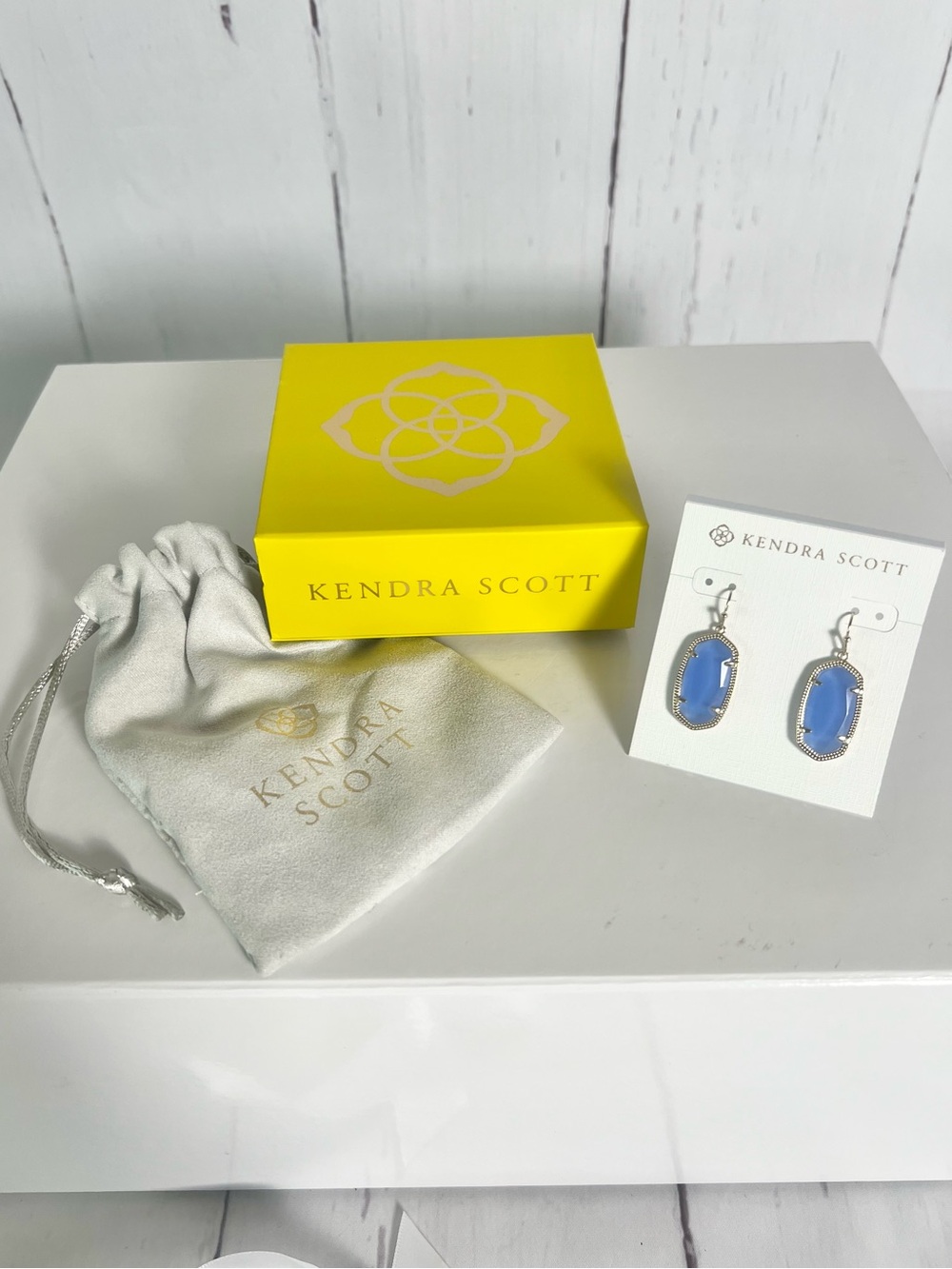 Kendra Scott Elle Drop Earrings in Periwinkle Blue with gold-tone hardware